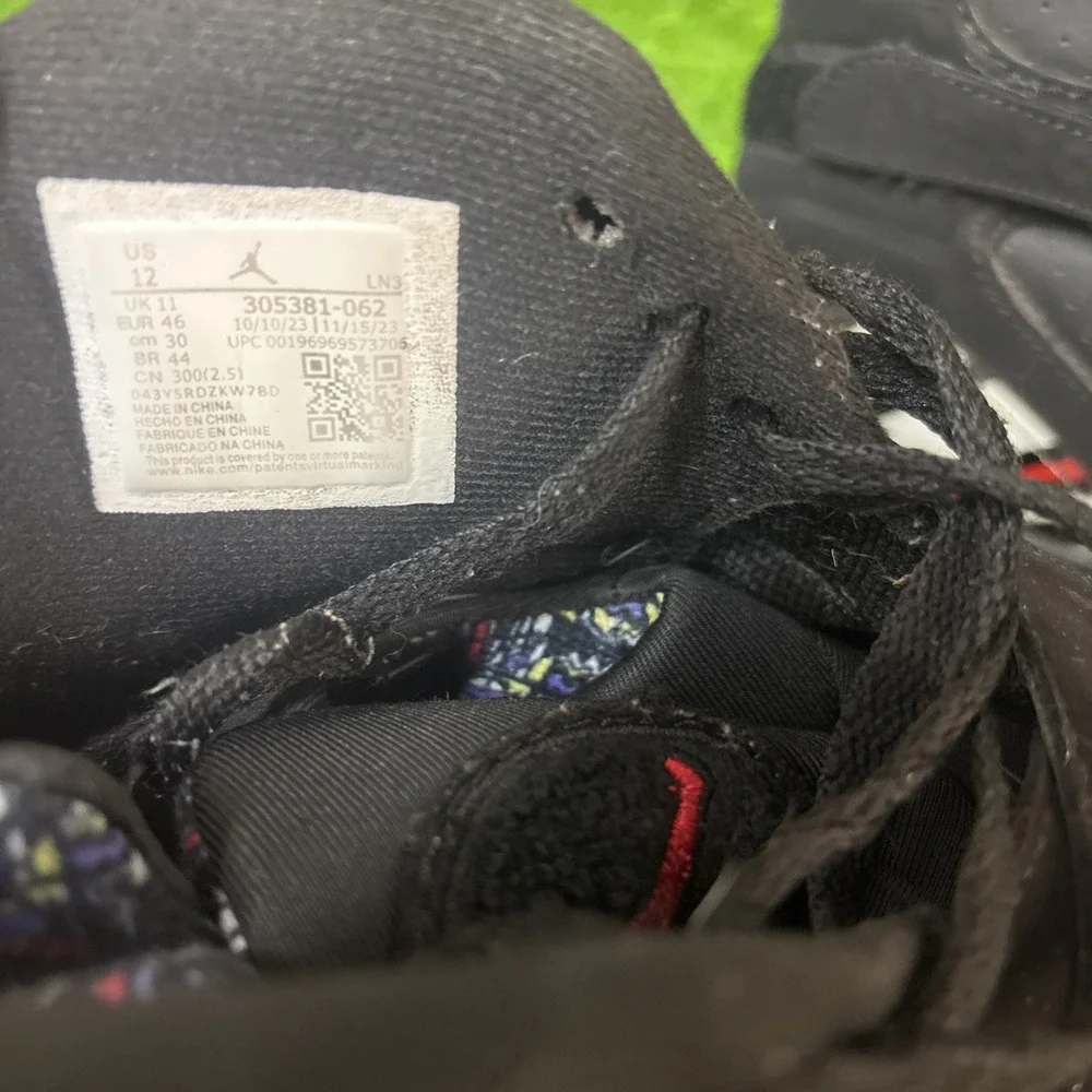 2023 Nike Air Jordan 8‎ Retro Playoffs Sneakers Size 12 Black & Red 305381-062